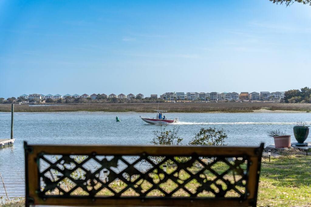 Villa Dolphin Cove - Whole Waterfront House With Dock Ocean Isle Beach Exterior foto