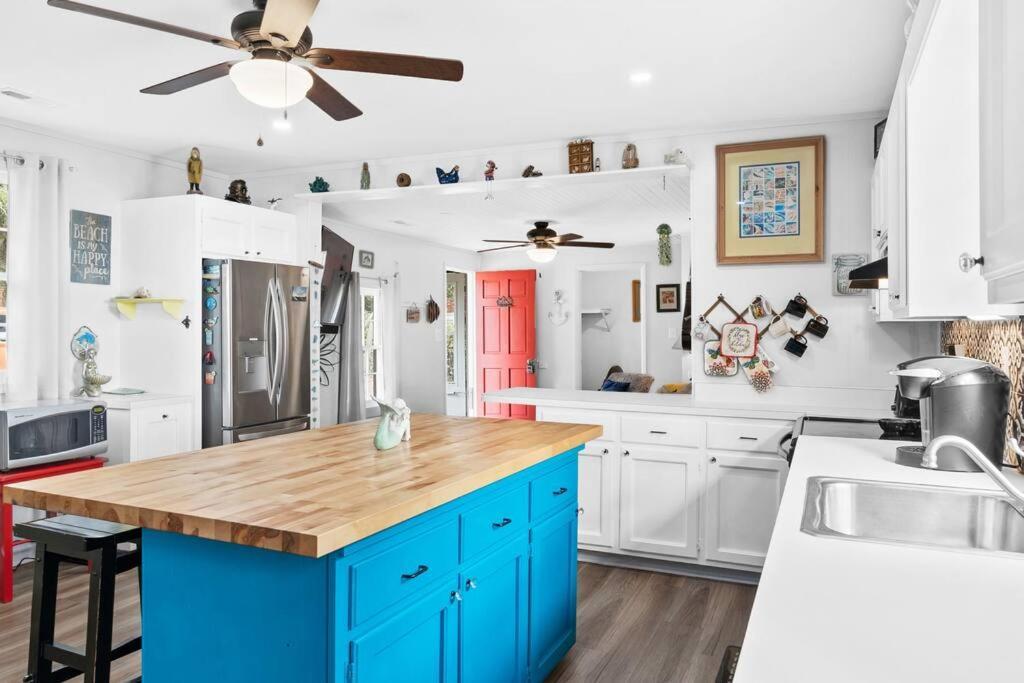 Villa Dolphin Cove - Whole Waterfront House With Dock Ocean Isle Beach Exterior foto