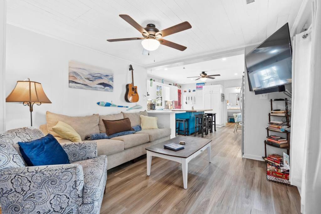 Villa Dolphin Cove - Whole Waterfront House With Dock Ocean Isle Beach Exterior foto